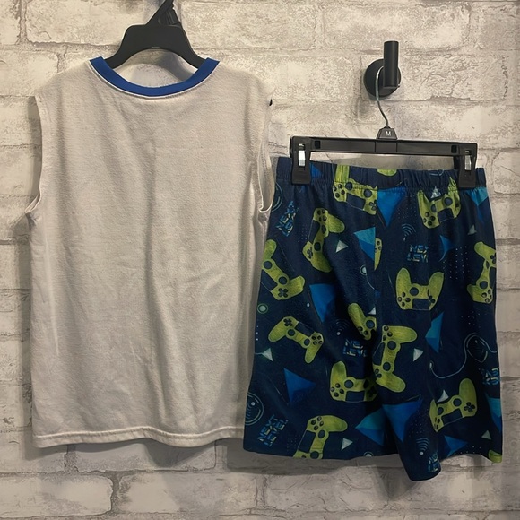 Boys Children’s place tank and shorts Pj set M (7/8) - Picture 2 of 4